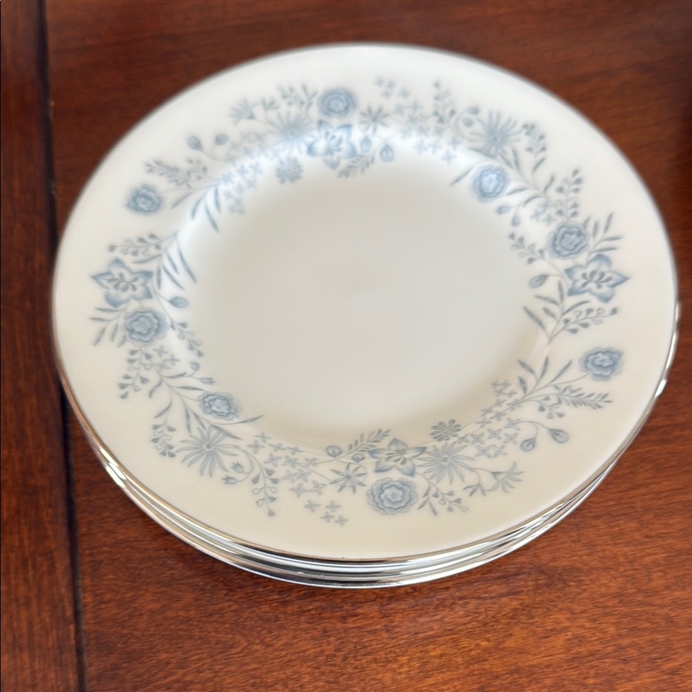 5 - 6” Bread Plates. Wedgwood. Elegant Floral Plates - Blue and White